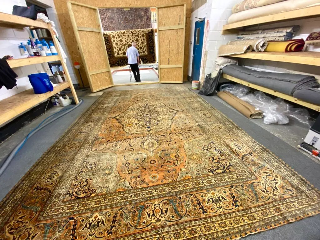 clean rug. rug cleaning inspection room
